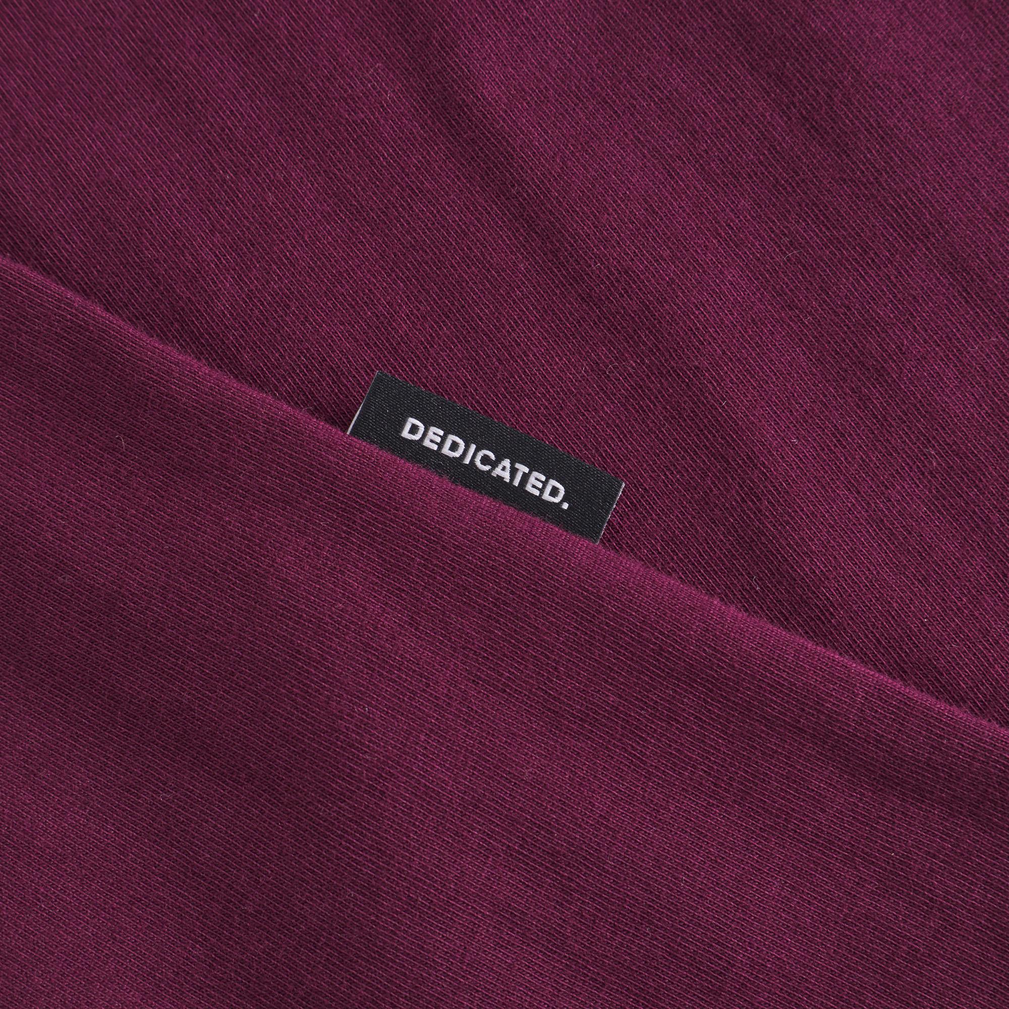 Dedicated Stockholm Fig Red T-Shirt Bio Baumwolle Shirt beere